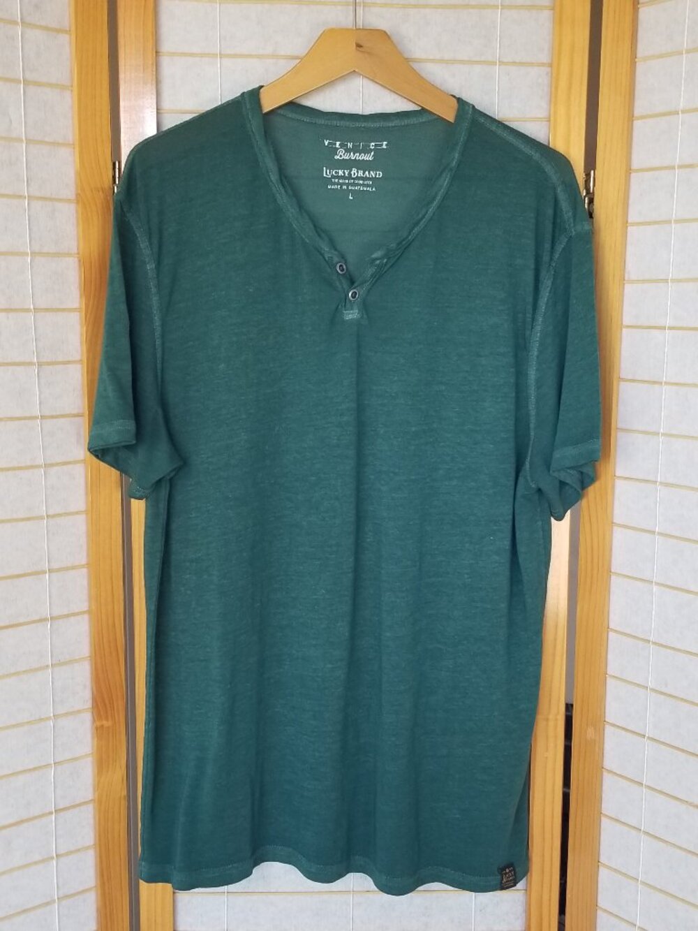 Lucky Brand Venice Burnout Henley Shirt Mens Large Green Short Sleeve Tee